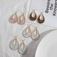gold color frame teardrop natural cork earrings for women 2021 hot selling cutout waterdrop earrings jewelry whokesale
