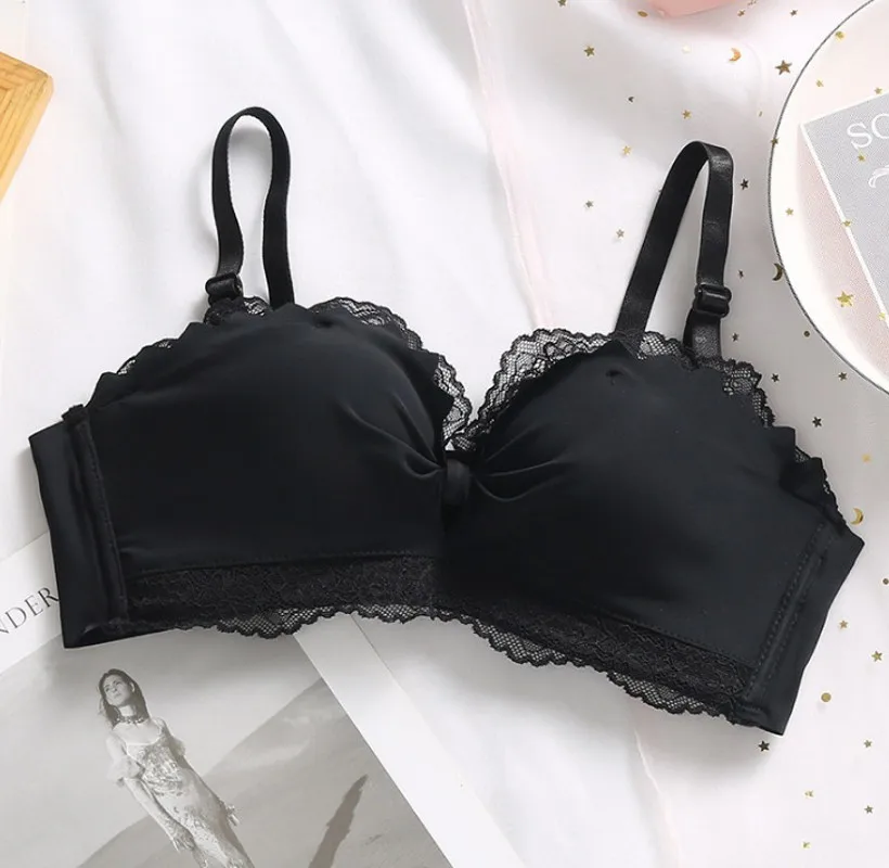 

Adjustable and Removable Shoulder Strap Underwear Women Sweet Lace Bra Without Underwire Push Up Gather Thicken Lace Bra Ladies
