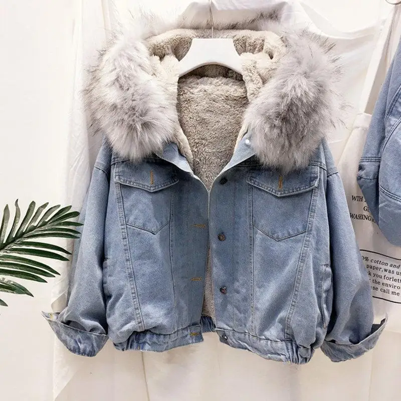 

Denim plus velvet jacket women autumn 2021 new loose hooded winter thickening student short lamb wool cotton clothing trend
