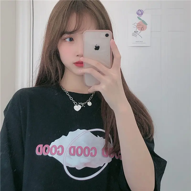 

2021 new summer Korean Hong Kong Style ins girls' short sleeve T-shirt chaokuan songyuansu BF versatile half sleeve top