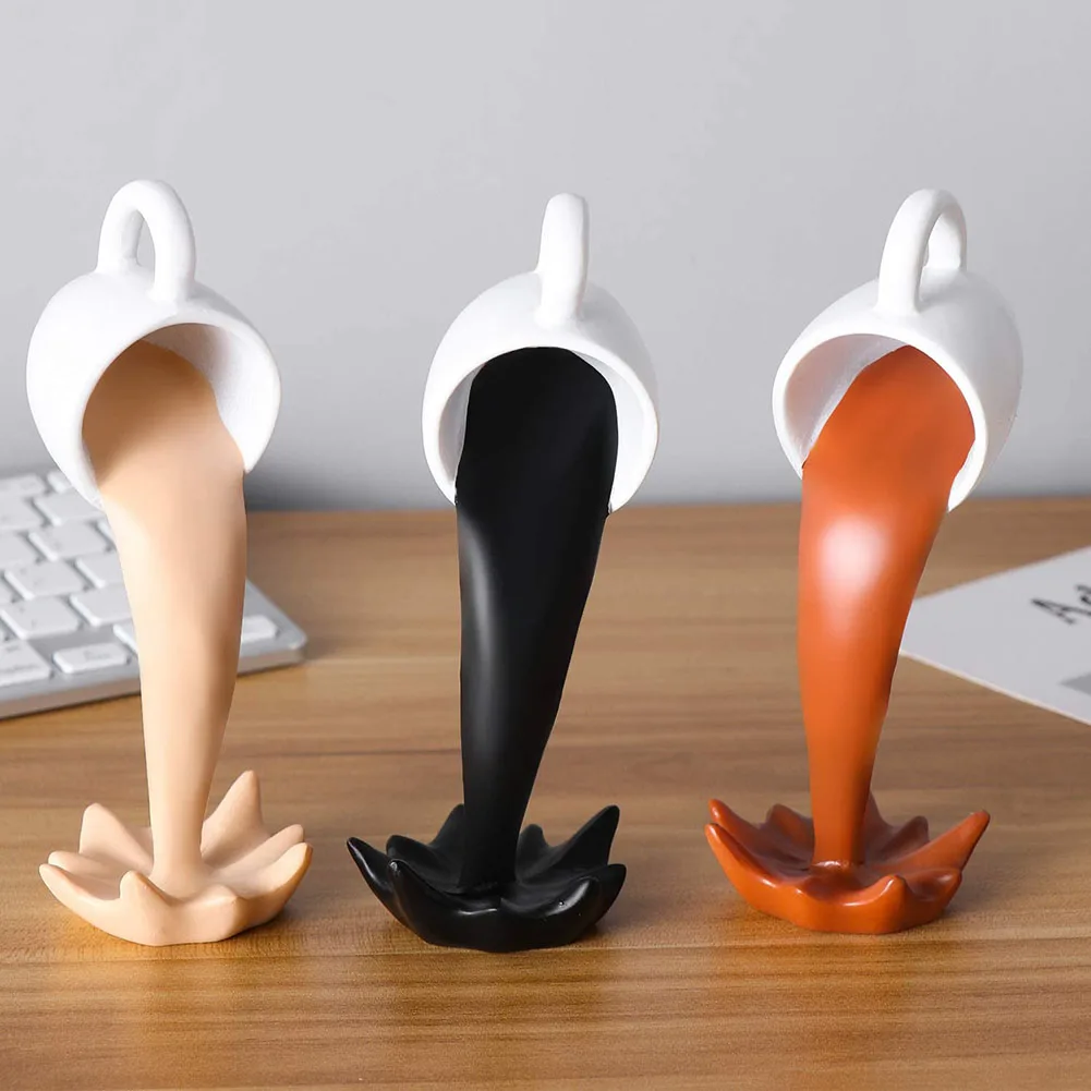 

Floating Spilling Coffee Cup Sculpture Kitchen Decoration Spilling Magic Pouring Splash Creative Desktop Decor Home Decoration