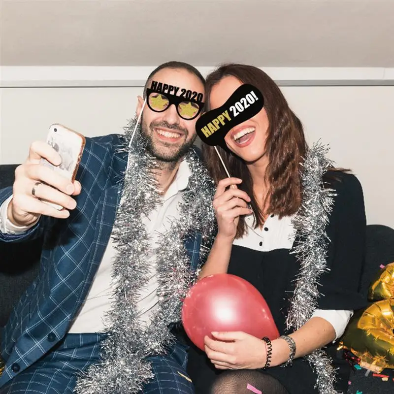 

37PCS NEW Year Photo Booth Props Assorted Glitter Photo Booth Kit Photo Prop For New Year Photography Props Festival Decor
