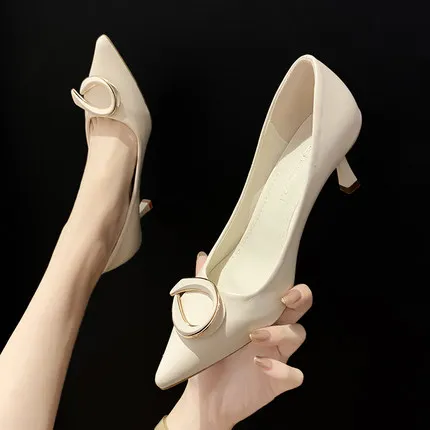 

Soft leather shoes 2021 spring and autumn fashion all-match temperament shallow mouth pointed toe large size heel shoes