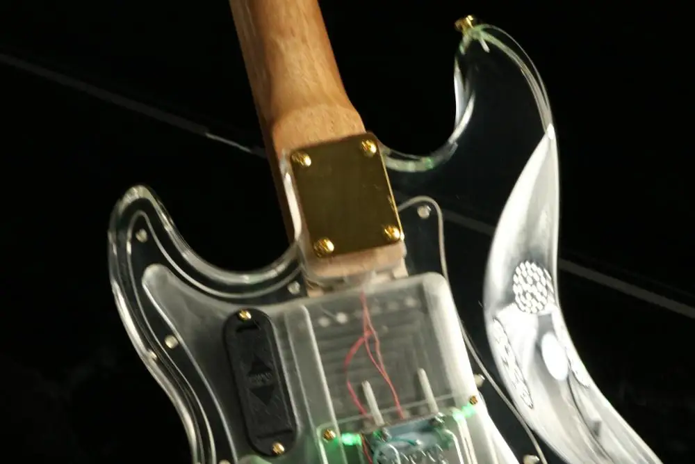 Акриловый корпус st электрогитара ra клен шеи звукосниматели sss рычаг тремоло для