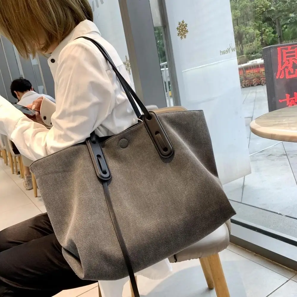 

Модные солнцезащитные очки в стиле ретро светильник и универсальное платье на одно плечо из текстиля с граффити; Большой емкости для путеше...