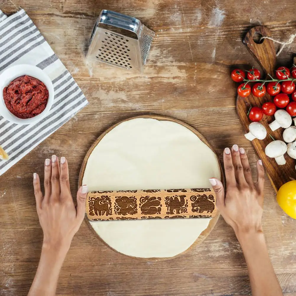 

Cute Animal Pattern Embossed Rolling Pin Wooden Dough Roller Cookies Noodle Biscuit Fondant Engraved Roller Baking Tool