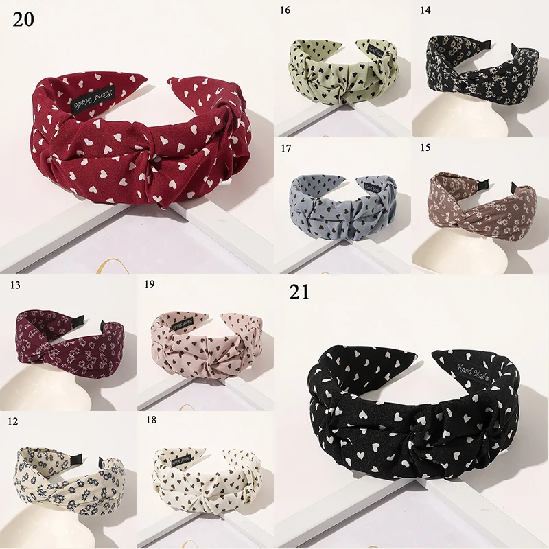 

Повязка на голову с принтом «сердечки»