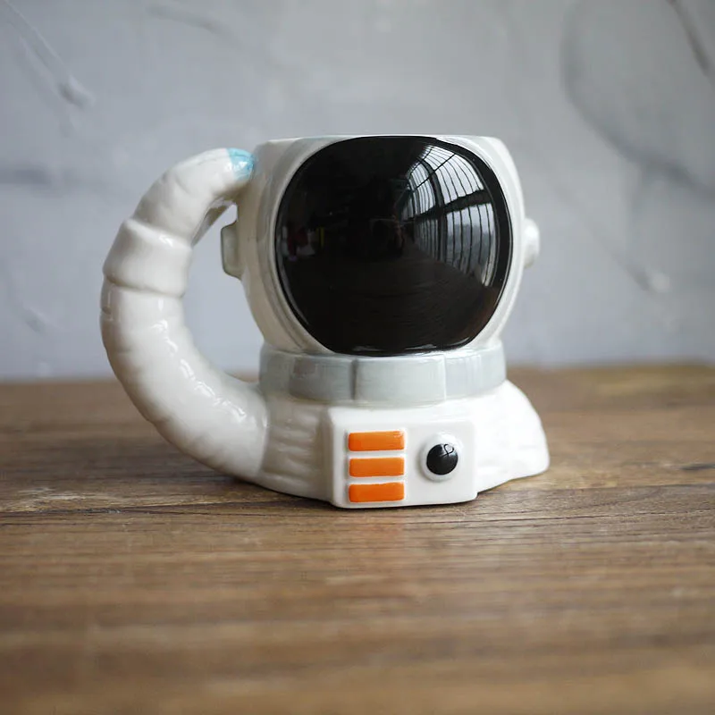 

300ML Creative Moon Walk Astronaut Ceramics Mugs Coffee Mug Milk Tea Office Cups Drinkware the Best Birthday Gift