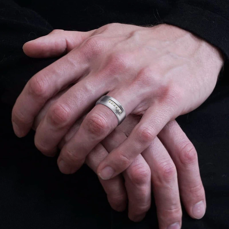 Мужское кольцо вечности с инкрустацией из фианита обручальное тона карбида