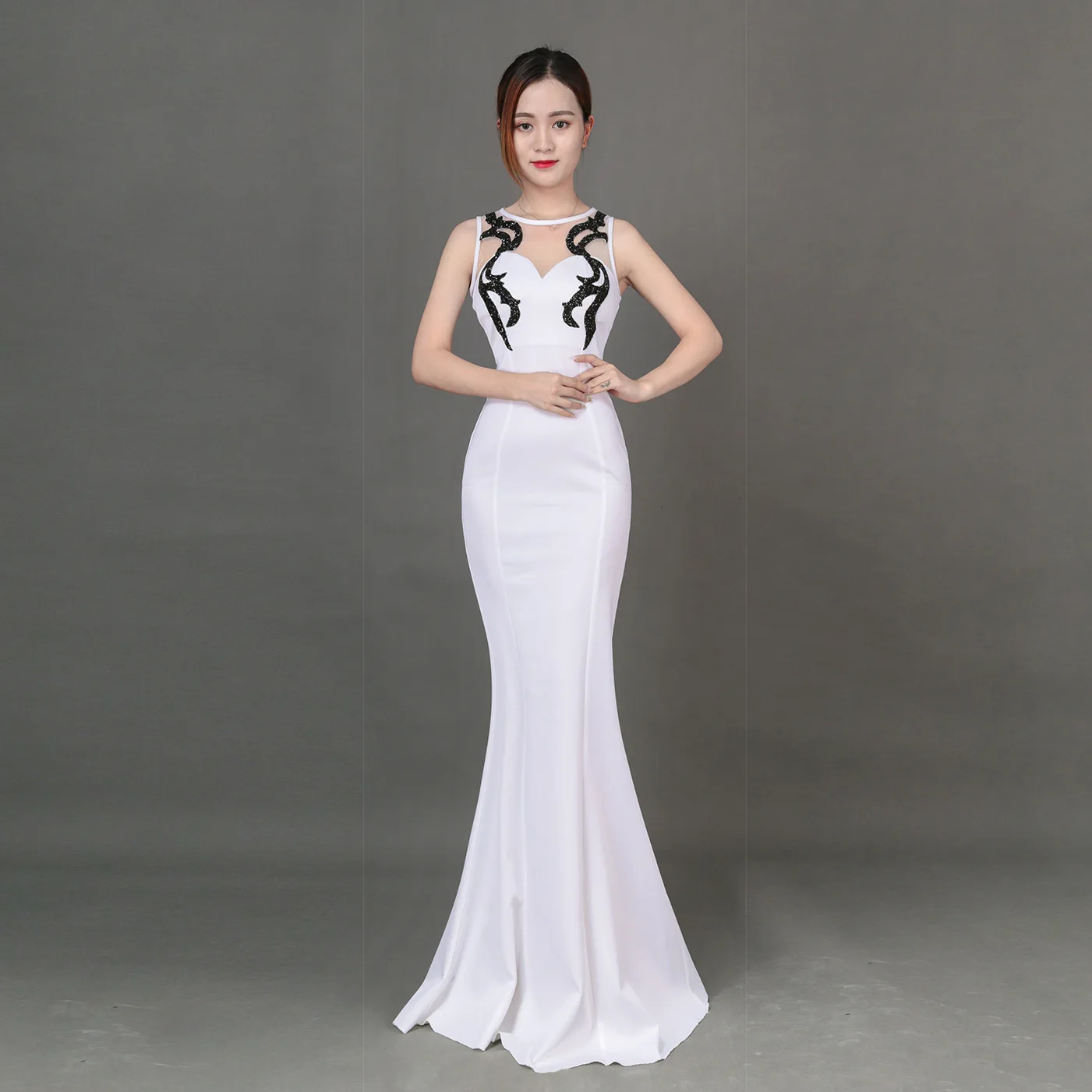 Недорогие вечерние платья в стиле русалки бордовые длинные золотые кружевные