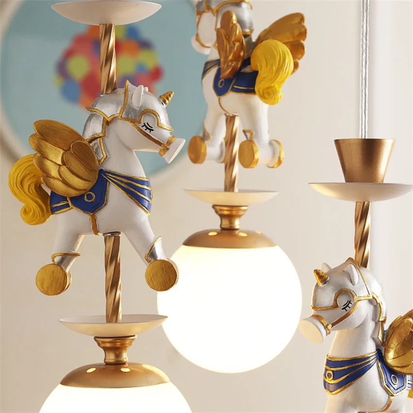 Скандинавский подвесной светильник Pegasus в виде мультяшных животных люстра