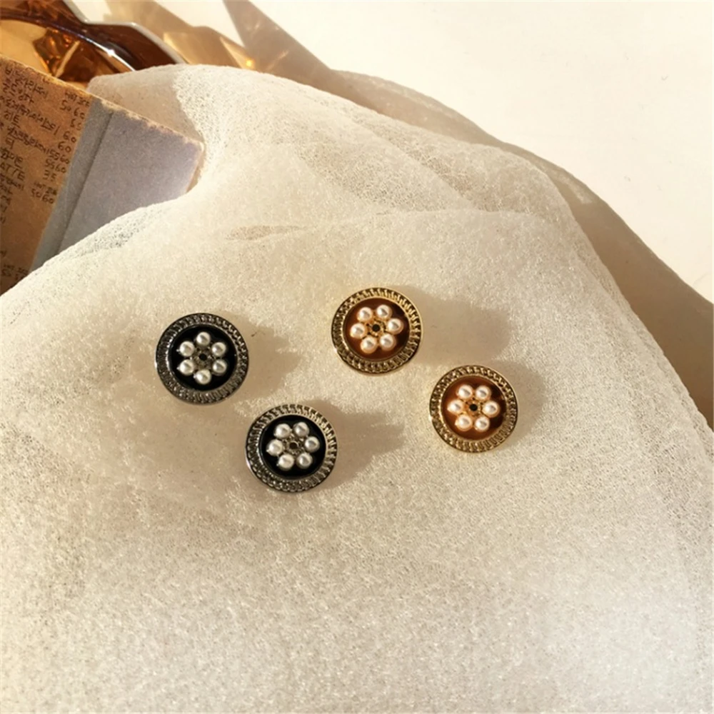 

Contracted Style Restoring Ancient Ways Of Pearl Earrings Women Geometric Circular Earrings