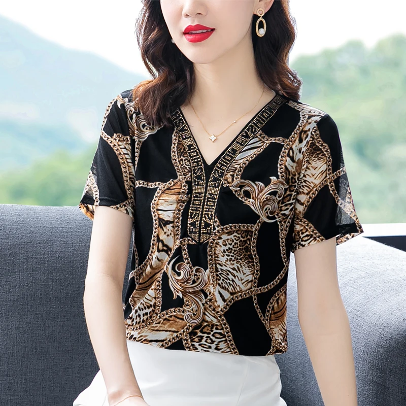 

Shirts & Blouses