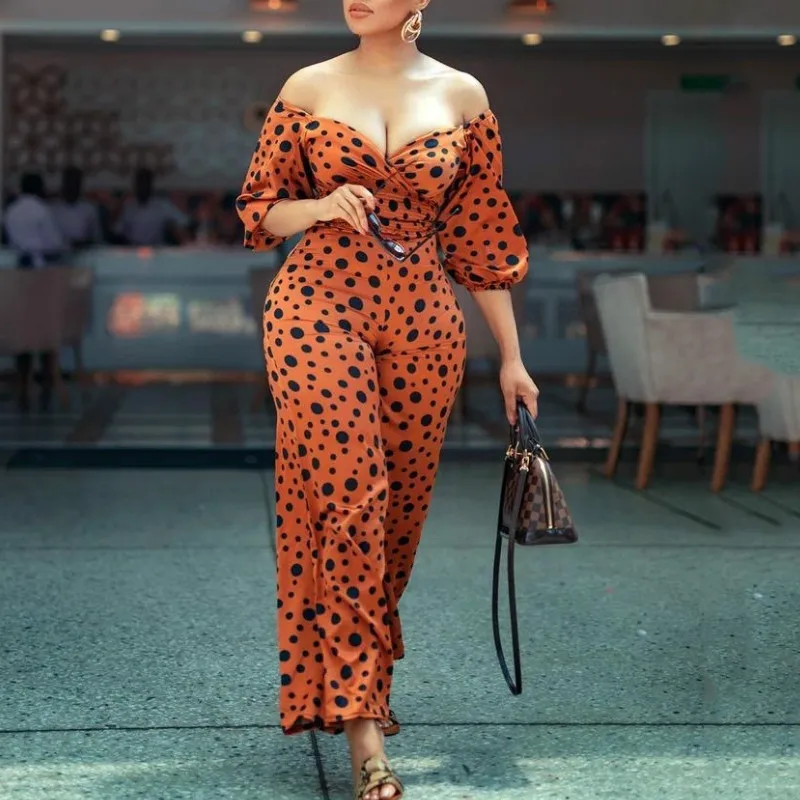 Женский комбинезон с открытыми плечами повседневный оранжевого и черного цвета