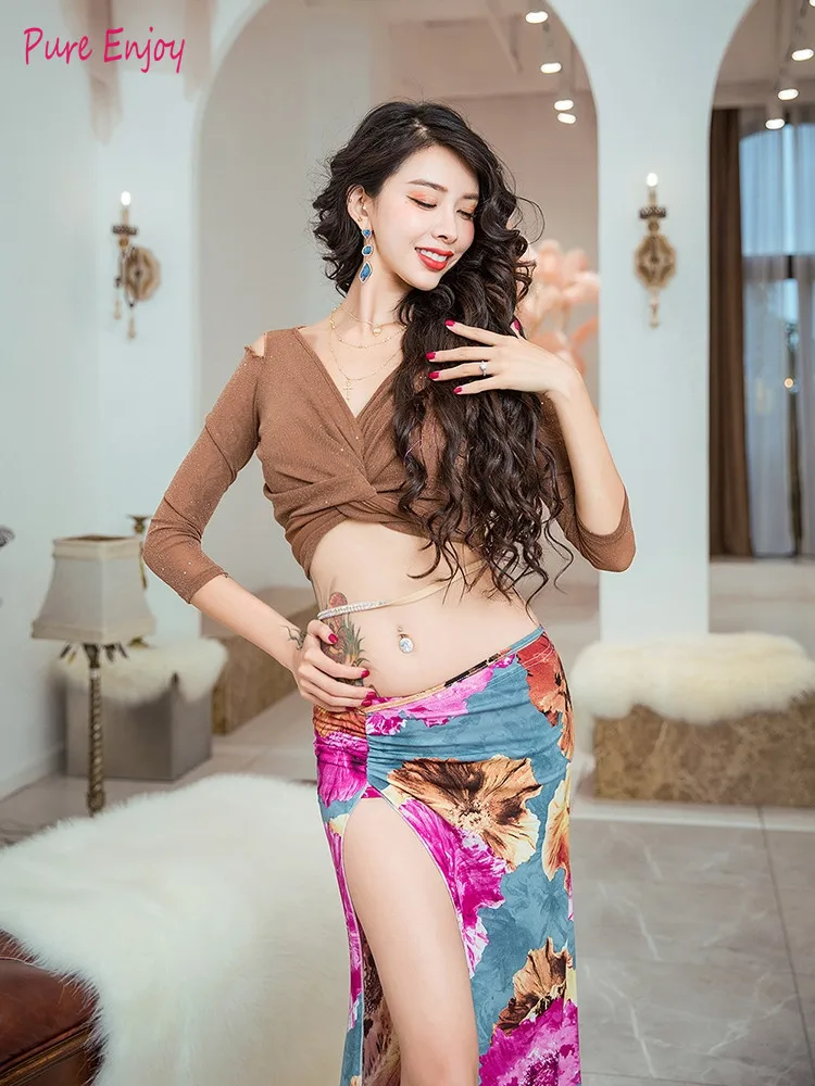 

Belly Dance Top New Half sleeve Mesh Sleeve Sexy V-neck Oriental Dance Women Dance Top