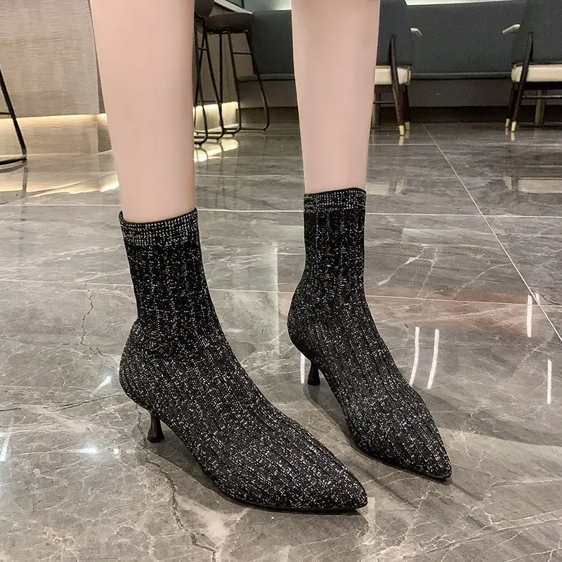 

Ботинки женские зимние, на высоком каблуке, с острым носком, 2021