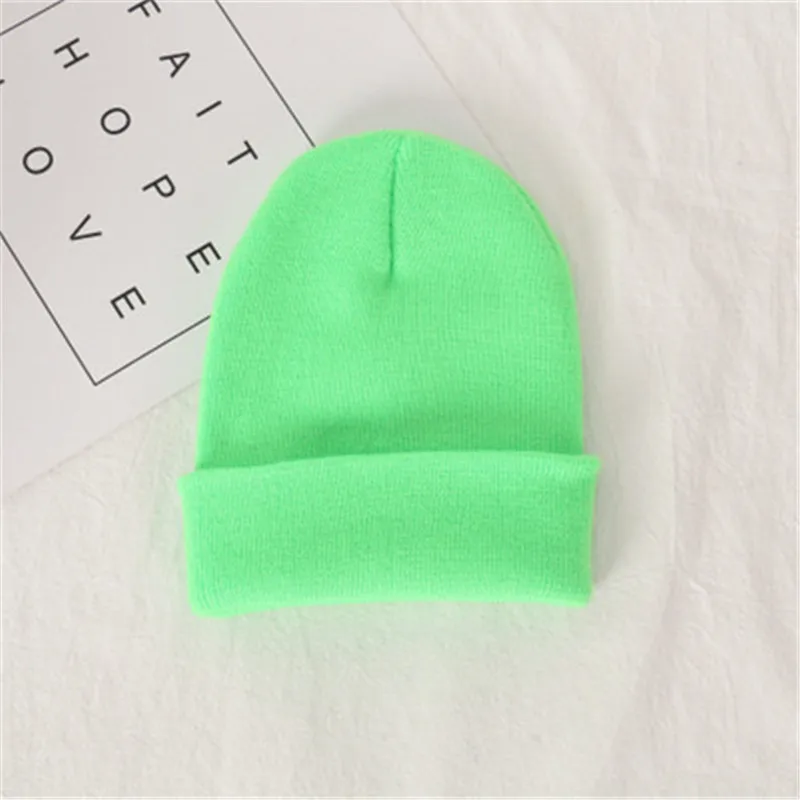 Light Green Зимние шапки бини, вязаная одноцветная Милая шапка для девочек, осенняя Женская шапочка, теплая шапка, Женская однотонная Повседневная шапка унисекс, новинка - Цвет: Light Green