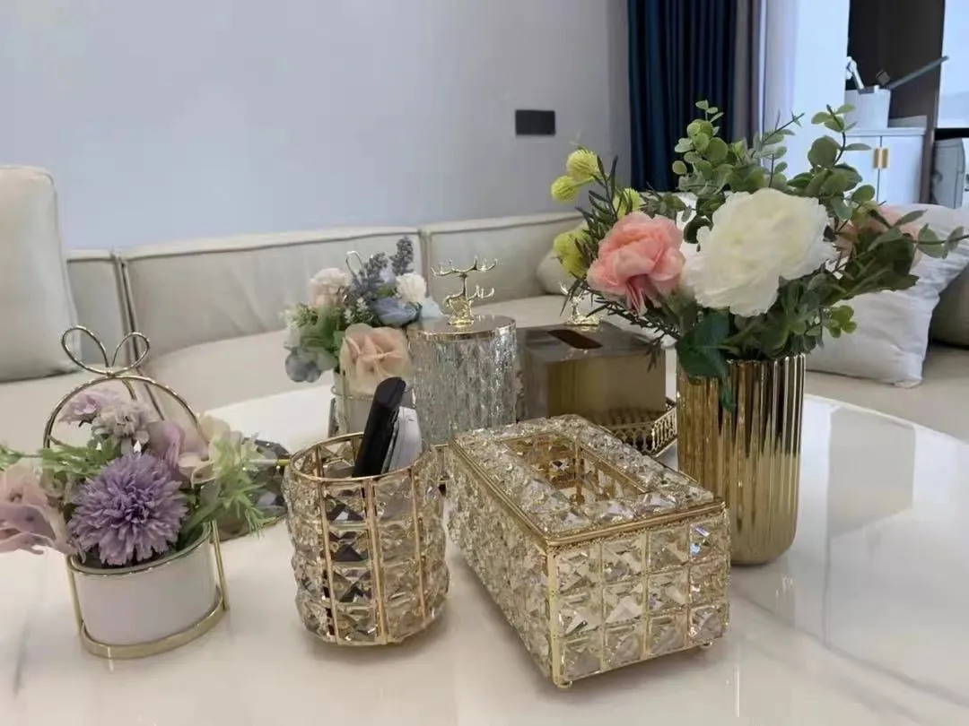 

Europe Style Crystal Facial Tissue Box Holder Crystal Cube Napkin Dispenser Bedroom Office Hotel Cafe Coffee House Bar