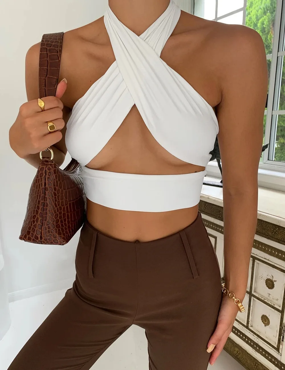 

Cryptographic Criss-Cross Halter Backless Cut Out Crop Top for Women Sleeveless Backless Top Summer Outfits Club Party Wrap Tops