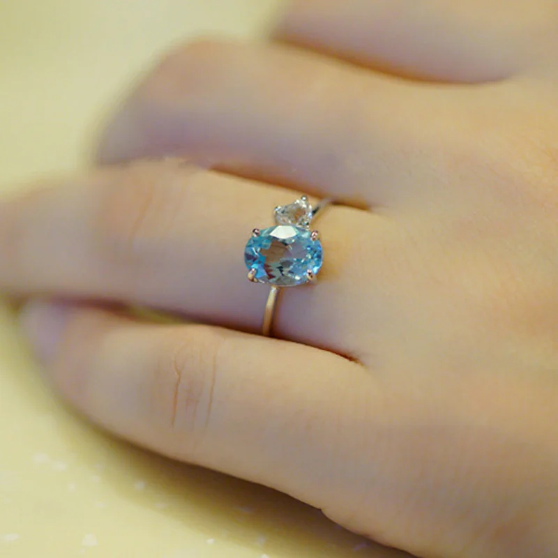 

Cute Female Light Blue Oval Engagement Ring Fashion Silver Color Crystal Zircon Stone Ring Vintage Heart Wedding Rings For Women