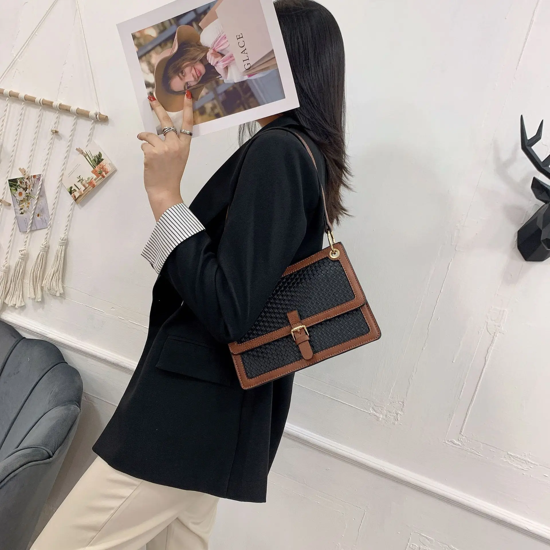 Купить Сумка на плечо с магнитной застежкой и блокировкой двух цветов, модная и просторная женская сумка с большой емкостью, сумка для покупок