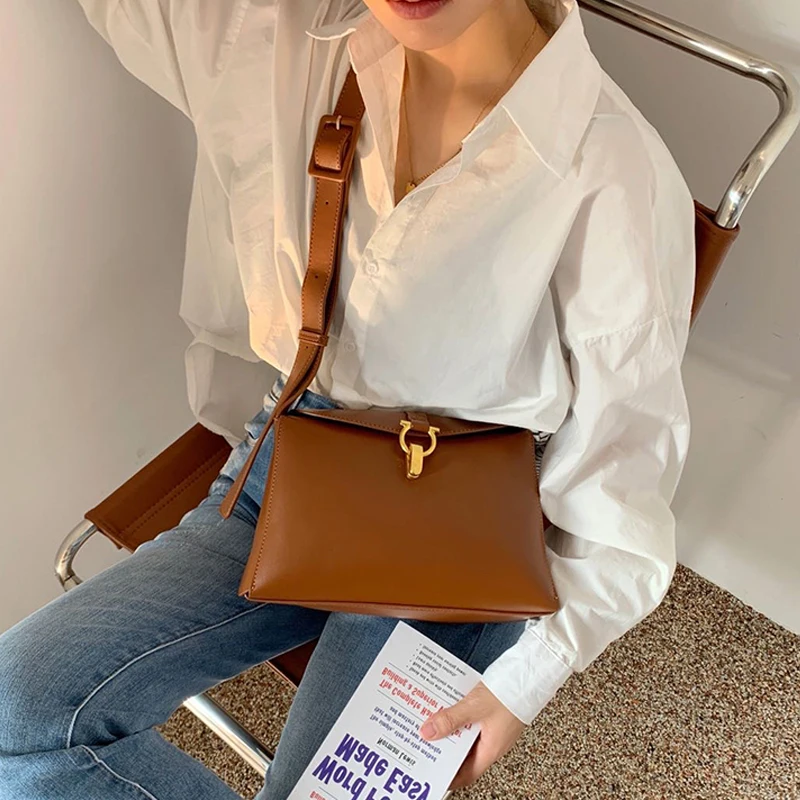 

2021 New Korean Fashion Design Women Shoulder Bag Personality Simple Single Messager Small Square Handbag N6QR