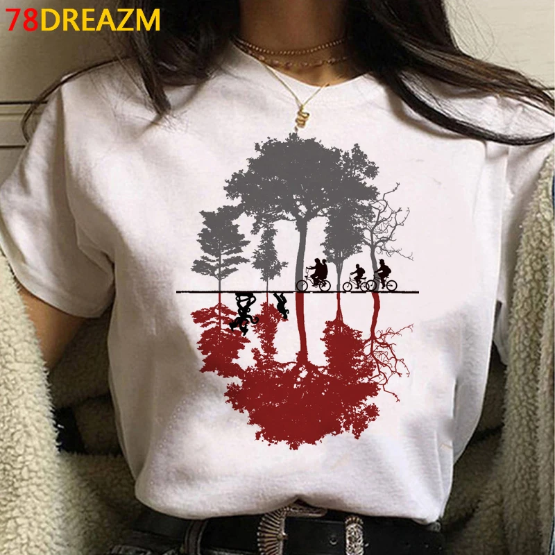 

Очень странные дела вверх дном футболки женские кепки, кепки в стиле печати японского аниме tumblr эстетическое Футболка harajuku kawaii