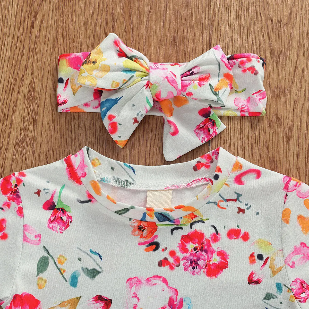 

Newborn Girl 3 Pieces Set Short-Sleeve Flower Print Top + Striped Pants + Bow Hairband Set