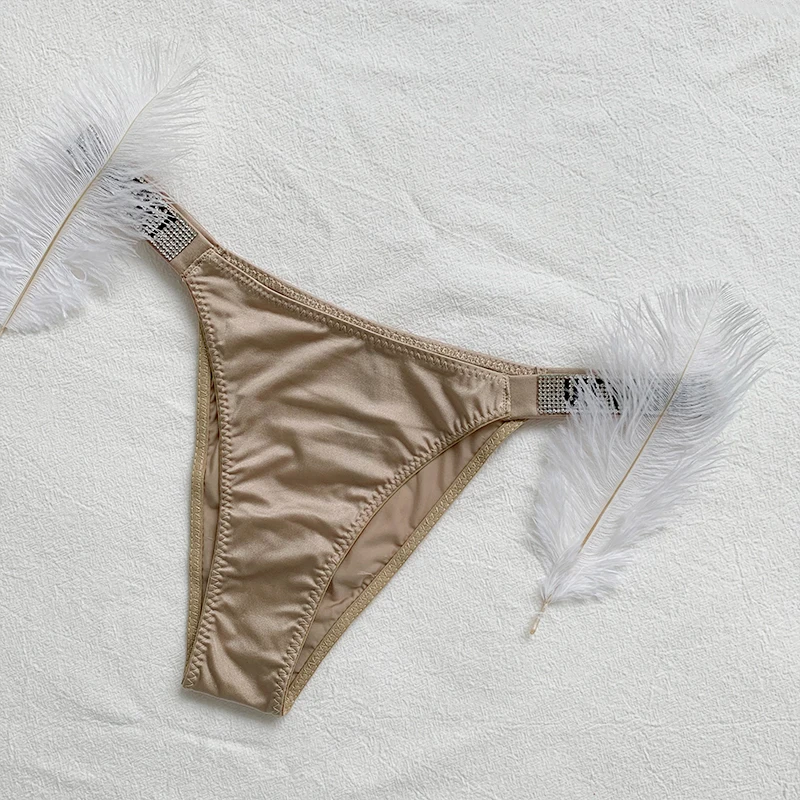 

Sexy Low Rise Comfort Panties Women G String Breathable Ice Silk Thong Lingerie Brand Design Seamless Intimates Underwear Briefs