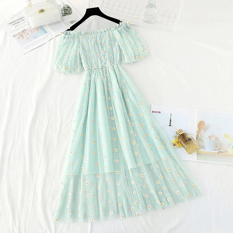 

2021, French retro style, party dress with ruffle