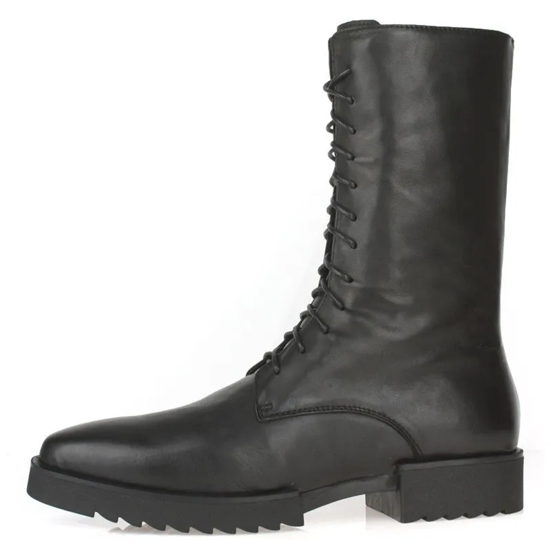 Мужские высокие ботинки до середины икры на шнуровке в байкерском стиле зимние