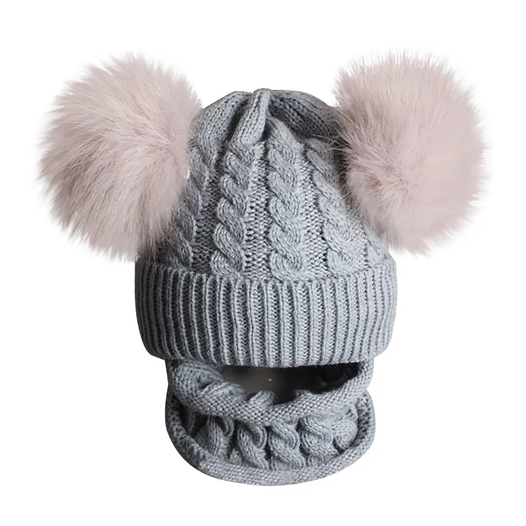 Теплая зимняя детская шапка + нагрудник шарф с меховым помпоном вязаная