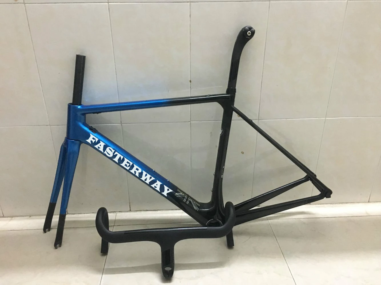 Chrome color !Fasterway O2 Black with Blue Carbon Road Frameset:carbon Frame+Seatpost+Fork+Clamp+Headset,ems free shipping