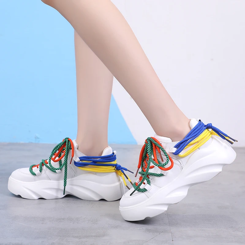 Женские беговые кроссовки с цветным кружевом 2020 стильные дышащие увеличивающие