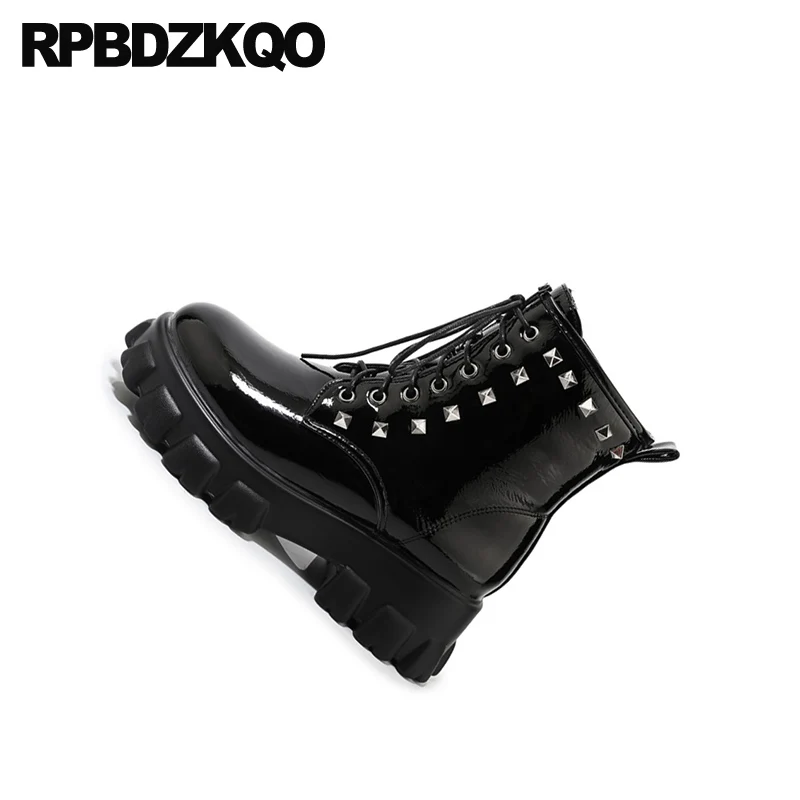 Женские армейские ботинки на платформе белые до щиколотки в стиле милитари с