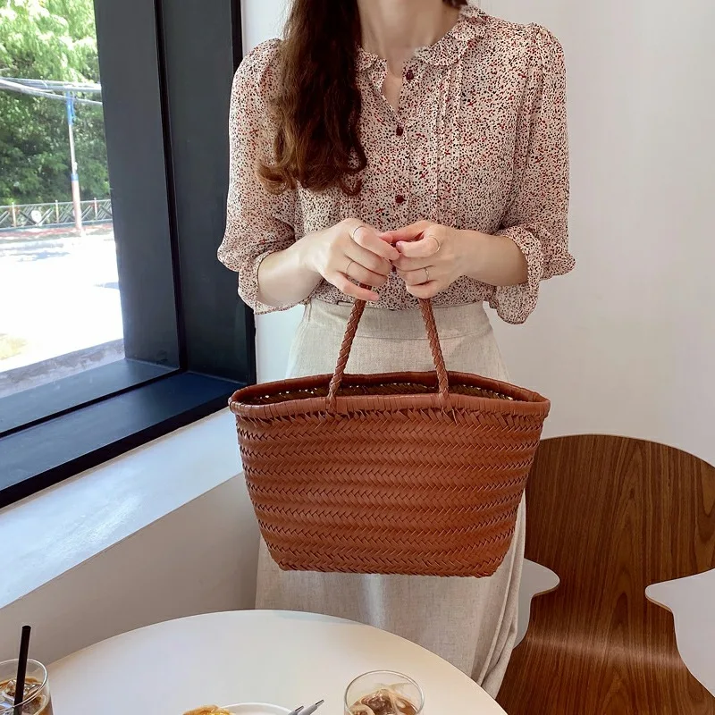 

Shredded chiffon shirt women's spring and autumn 2021 new Korean fashion shirt foreign style wood ear trumpet sleeve top women