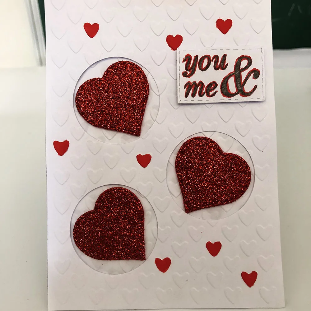 Пластиковая папка для тиснения сердца в цепочке изготовления карт стационарные