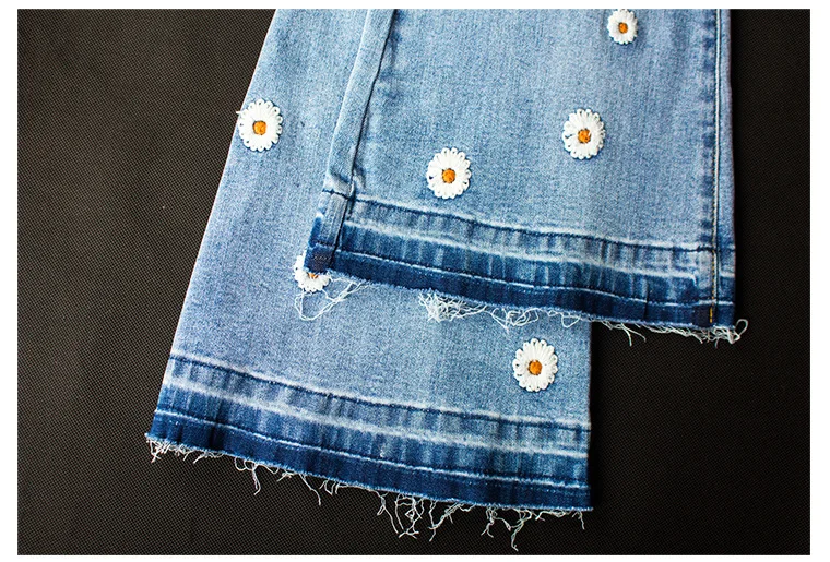 

Streetwear Bellbottom Jeans for Women Fashion Blue Jeans Wide Leg Denim Pants Vintage Bleached Embroidery Bootcut Flare Jean