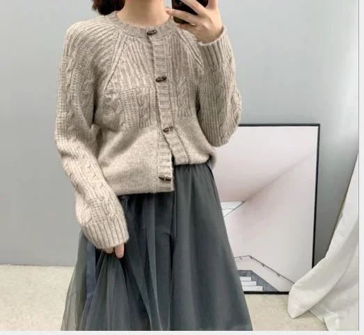 

Zoulv 2021 Casual Solid Color Round Neck Long-sleeved Button Decorative Cardigan Sweater Autumn and Winter Women's Sweater