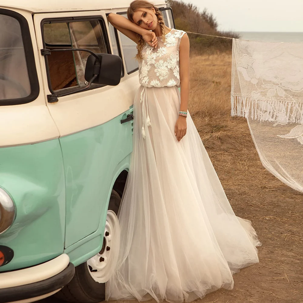 

Modest Wedding Dresses O-Neck Sleeveless Backless Luscious Tulle Appliques Ribbons A-Line Sweep Train Bridal Gown Robe De Mariée