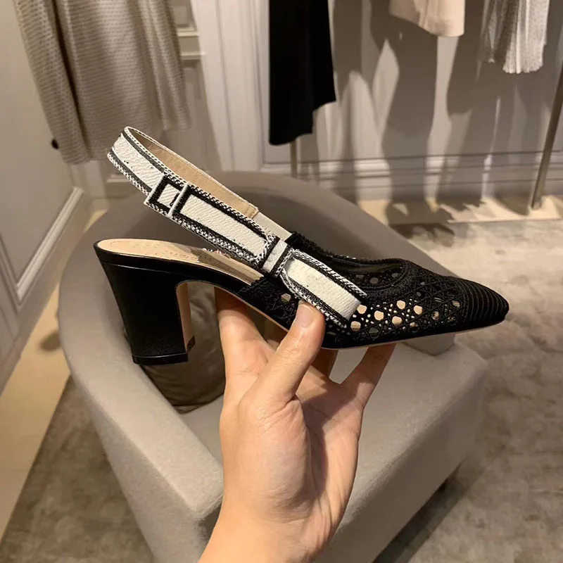 

home 2021 spring and summer new Korean knitting hollow square head shallow mouth letter with bow thick high heel