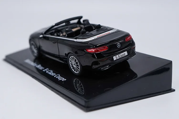 1:43 E300 E-KASE Coupe модель сплава автомобиля статические высокой моделирования металлические модельные автомобили с оригинальной коробкой