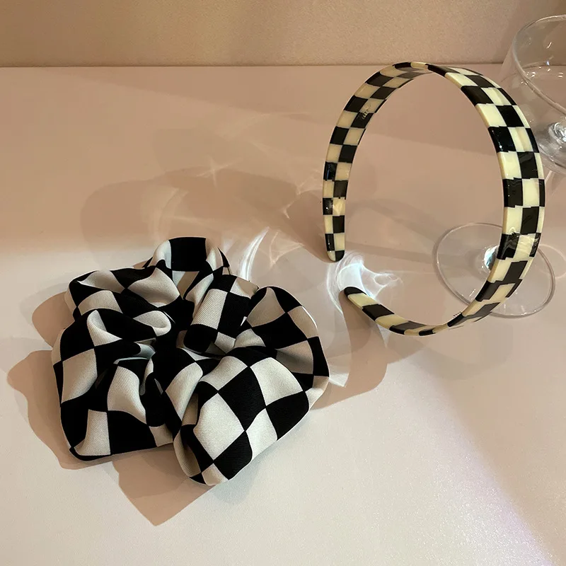 

2021 Fashion Black and White Contrast Color Large Intestine Hair Ring Geometric Headband Personality Trend Simple Headband