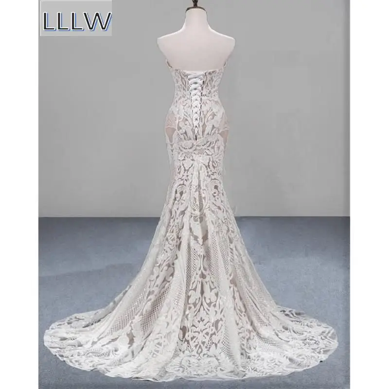 

Shiny Lace Satin Beading Sweetheart Floor-Length Wedding Dresses Chapel Train Custom Made Bridal Gowns