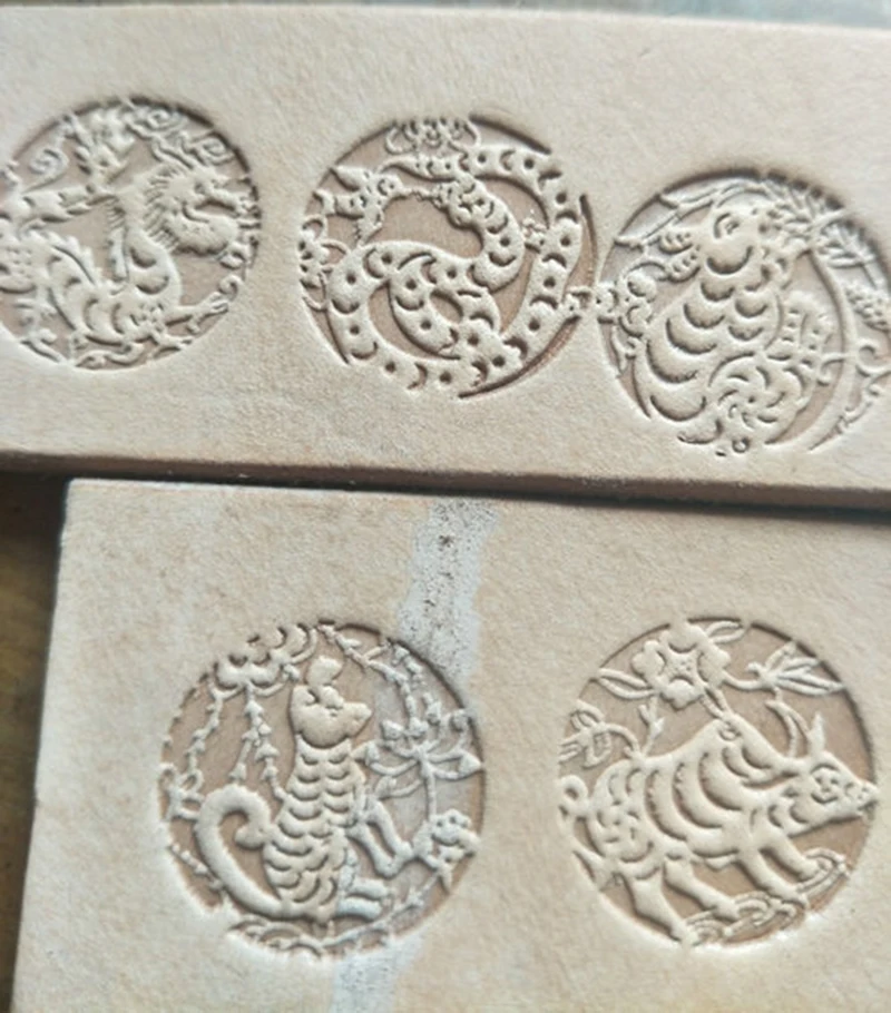 Может быть свободно Китайский Зодиак шаблон металлическая форма-маленький