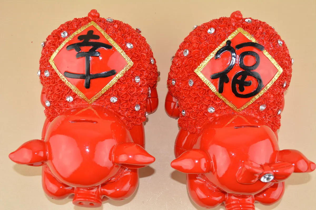 

Practical personality fashion creative gift modern resin home decoration happy McDull pig resin crafts
