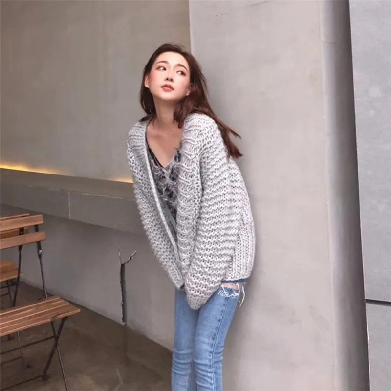 

Winter Women's Thick Cardigan Sweater Coat Thick Wool Handmade Woven Sweaters Cardigan Shawl High Street Style Warm Gray Sweater