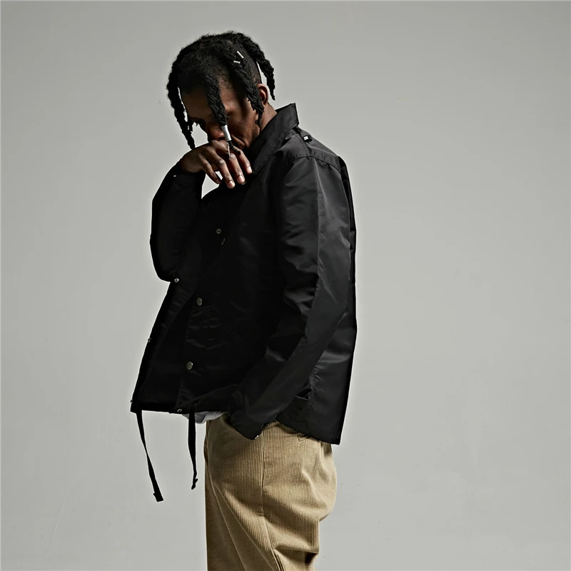 Черная синяя мужская тренерская куртка легкая водонепроницаемая кнопка для