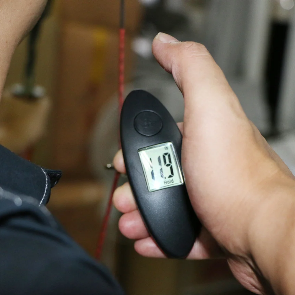 

Archery Bow Scale Digital Hanging Scale Draw Weight Power Measuring LCD Display Scale with Button Battery for Recurve Bow Compou