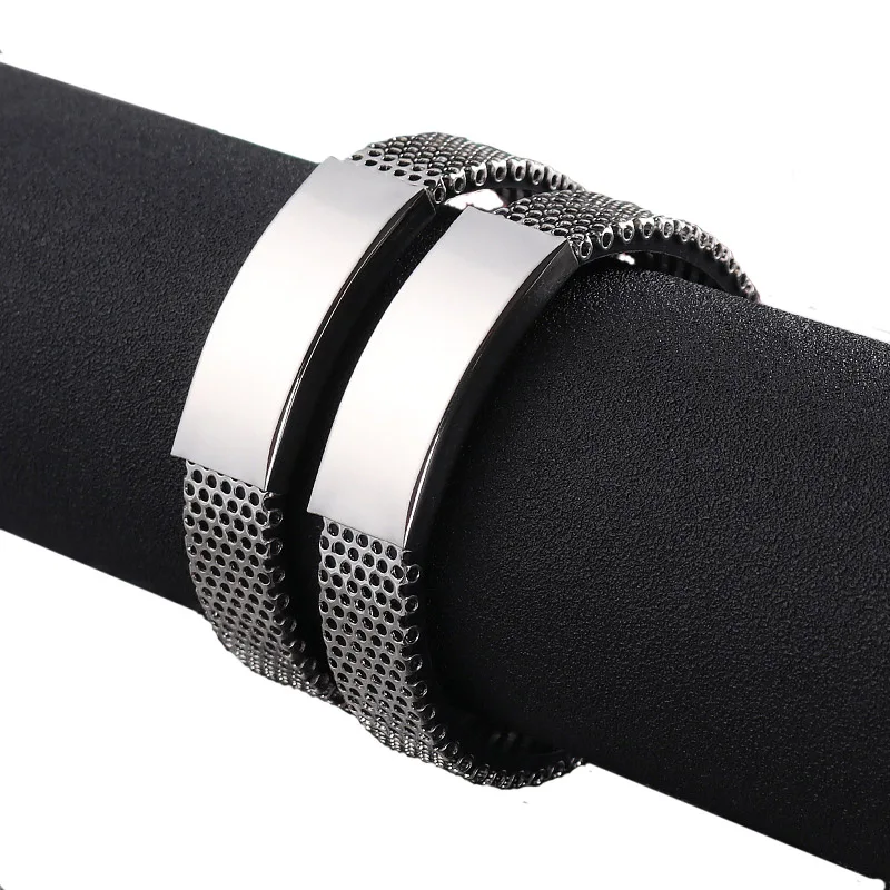 Браслет с пряжкой и цепочкой из нержавеющей стали серебристого цвета